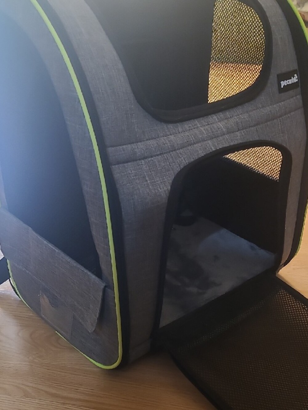 Extendable Pet Carrier/Backpack - Picture 5 of 5